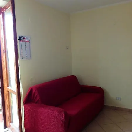Casa Con Piccolo Giardino